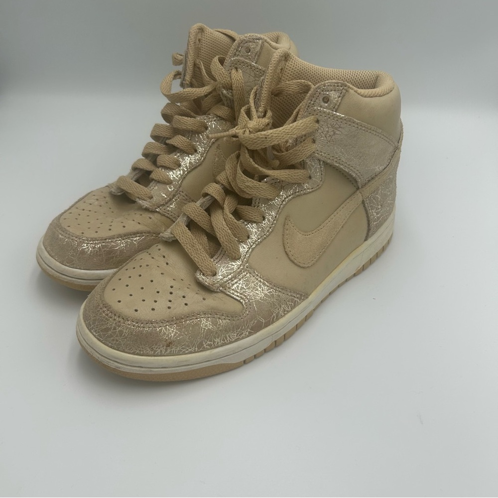 Nike Dunk High 08 Sneakers Grain Gold Size 7 Women’s Shoes High Top Lace Up